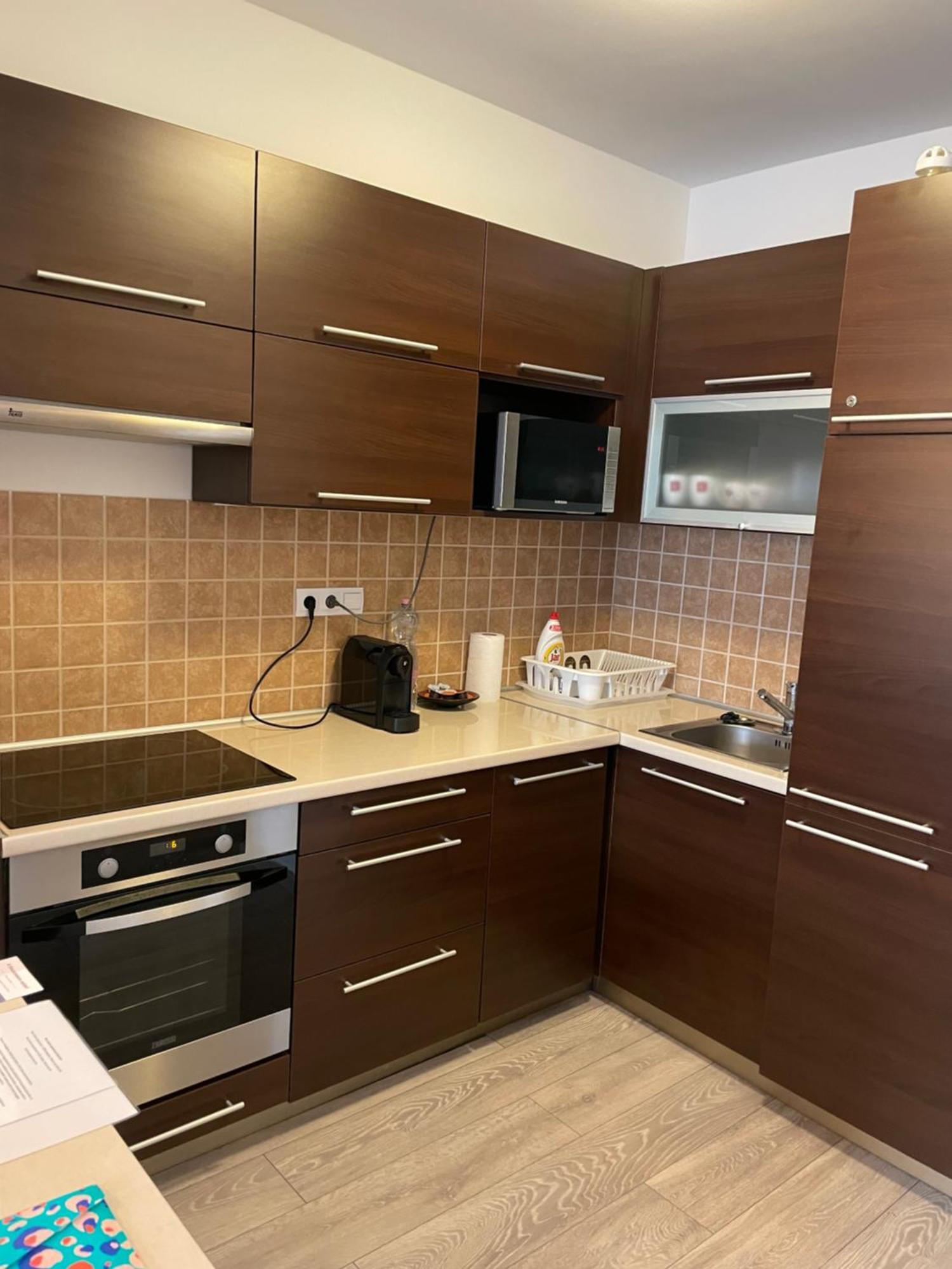 Apartment 1 *