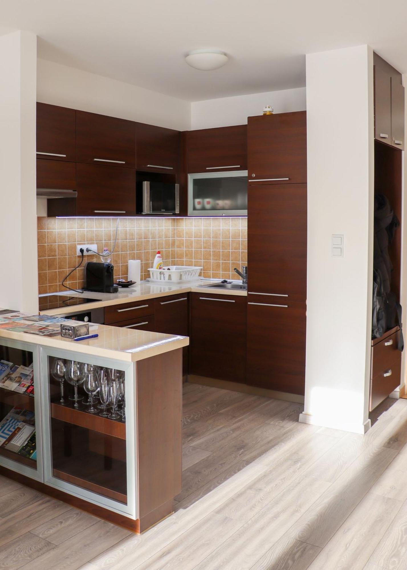 Apartment 1 *